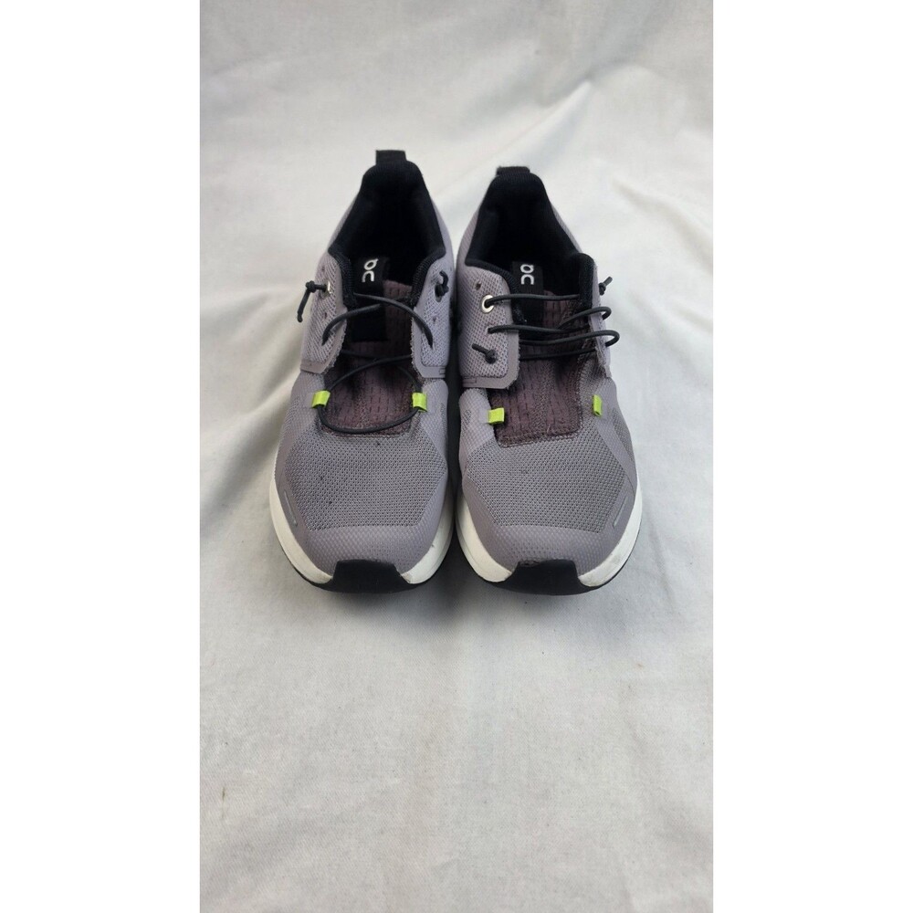 On Cloud Sky Youth Running Shoes (Size 3.5Y)